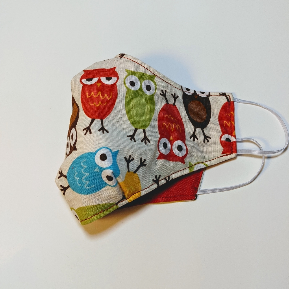 7$ 5/25$ Face mask Reversible - Picture 4 of 6